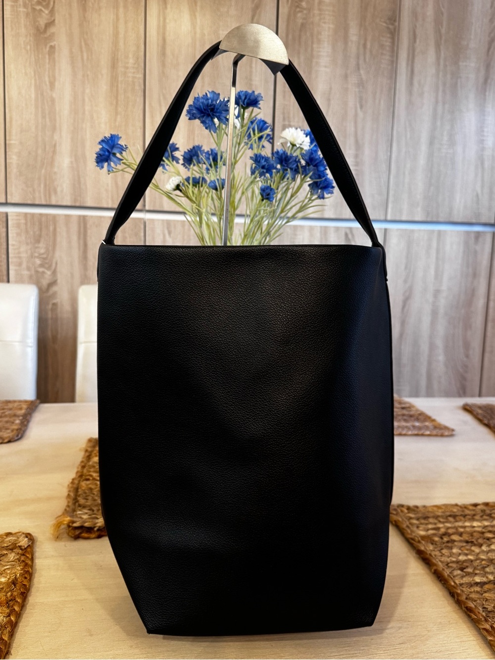 Vegan Leather Minimalist Tote Satchel Bucket Bag BLACK NWOT